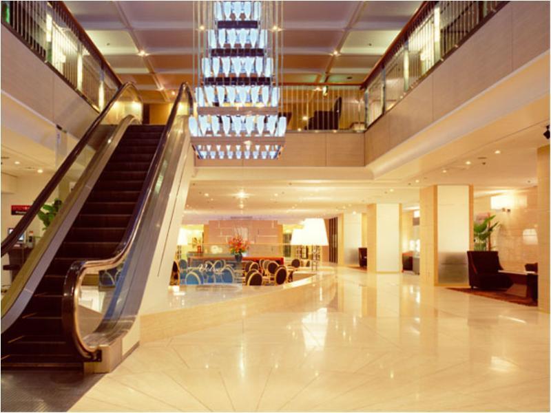 Toyama Daiichi Hotel Toyama Station Exterior foto